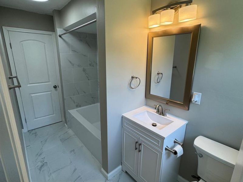 221 Chamberlin Drive, Hamilton, OH 45013 Photo 13