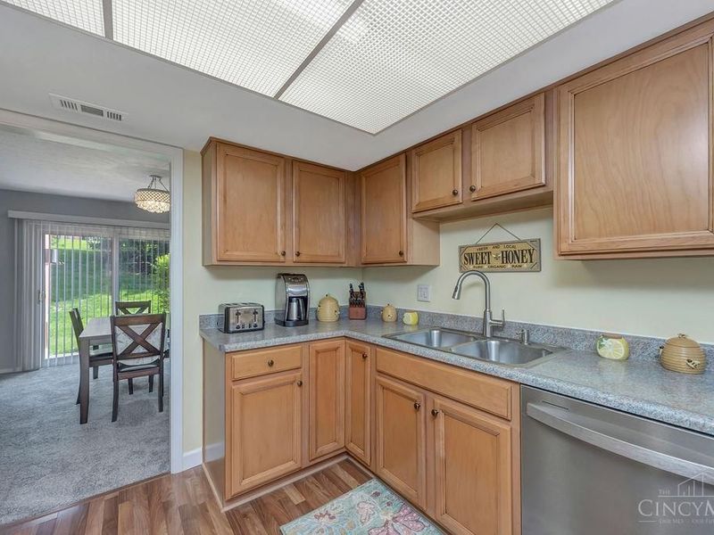 8308 Coppernail Way, West Chester, OH 45069 Photo 10