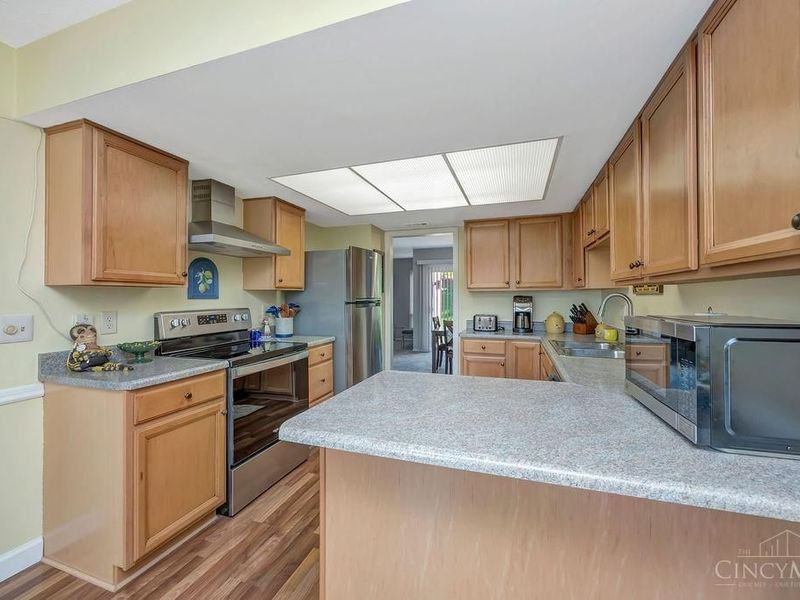 8308 Coppernail Way, West Chester, OH 45069 Photo 9