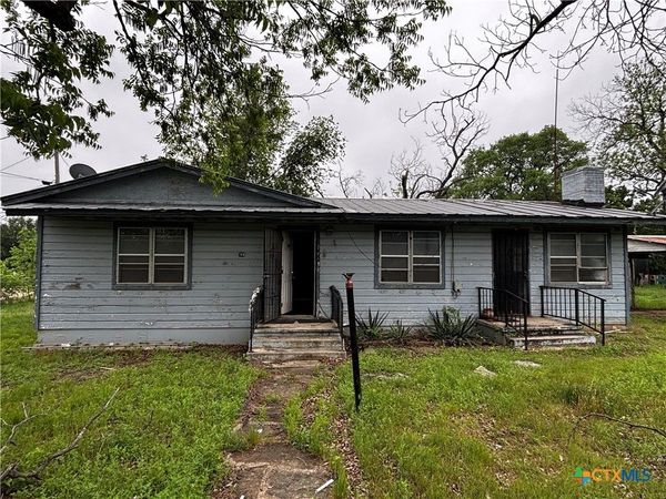 507 S 7th Street , Lometa, TX 76853