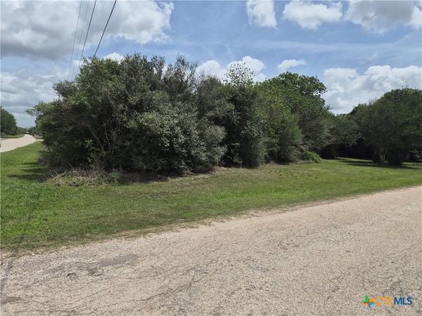 201 Berkshire Lane , Victoria, TX 77904