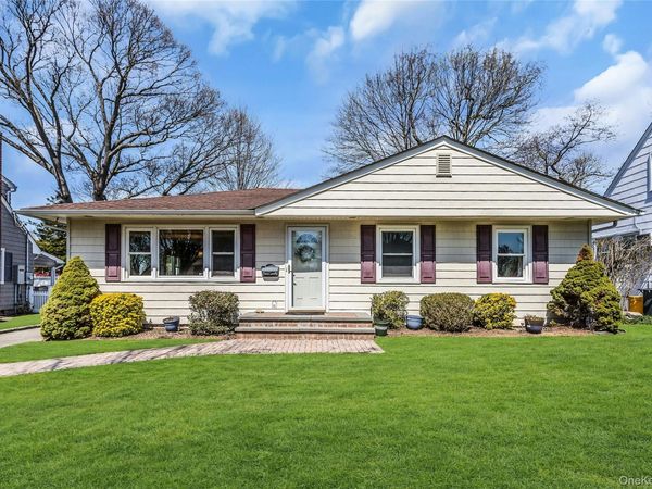 65 Allan Drive , East Norwich, NY 11732