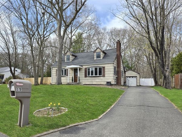 15 Wrana Street , Medford, NY 11763