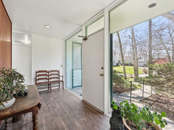 44 Old Country Road, New Rochelle, NY 10804