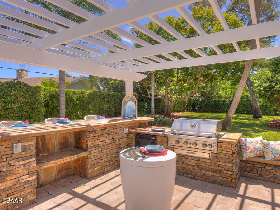 Property Image 100