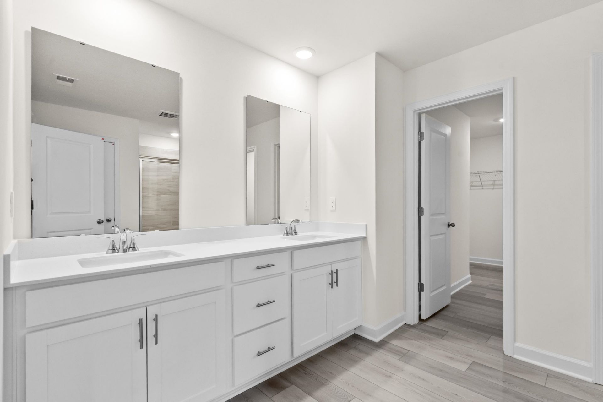 997 Lauryn Oak Loop Photo 17