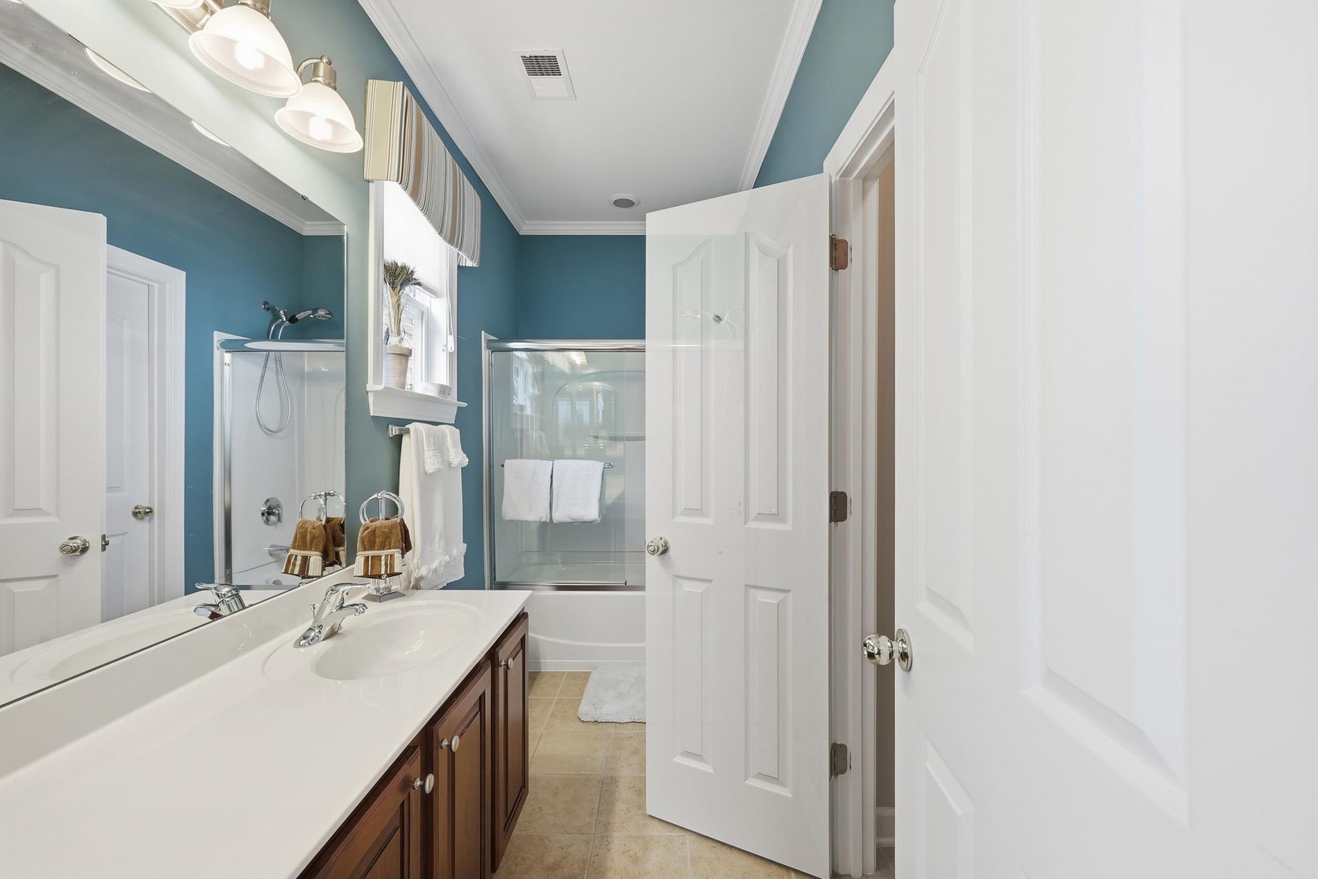 4608 Grovecrest Circle Photo 43