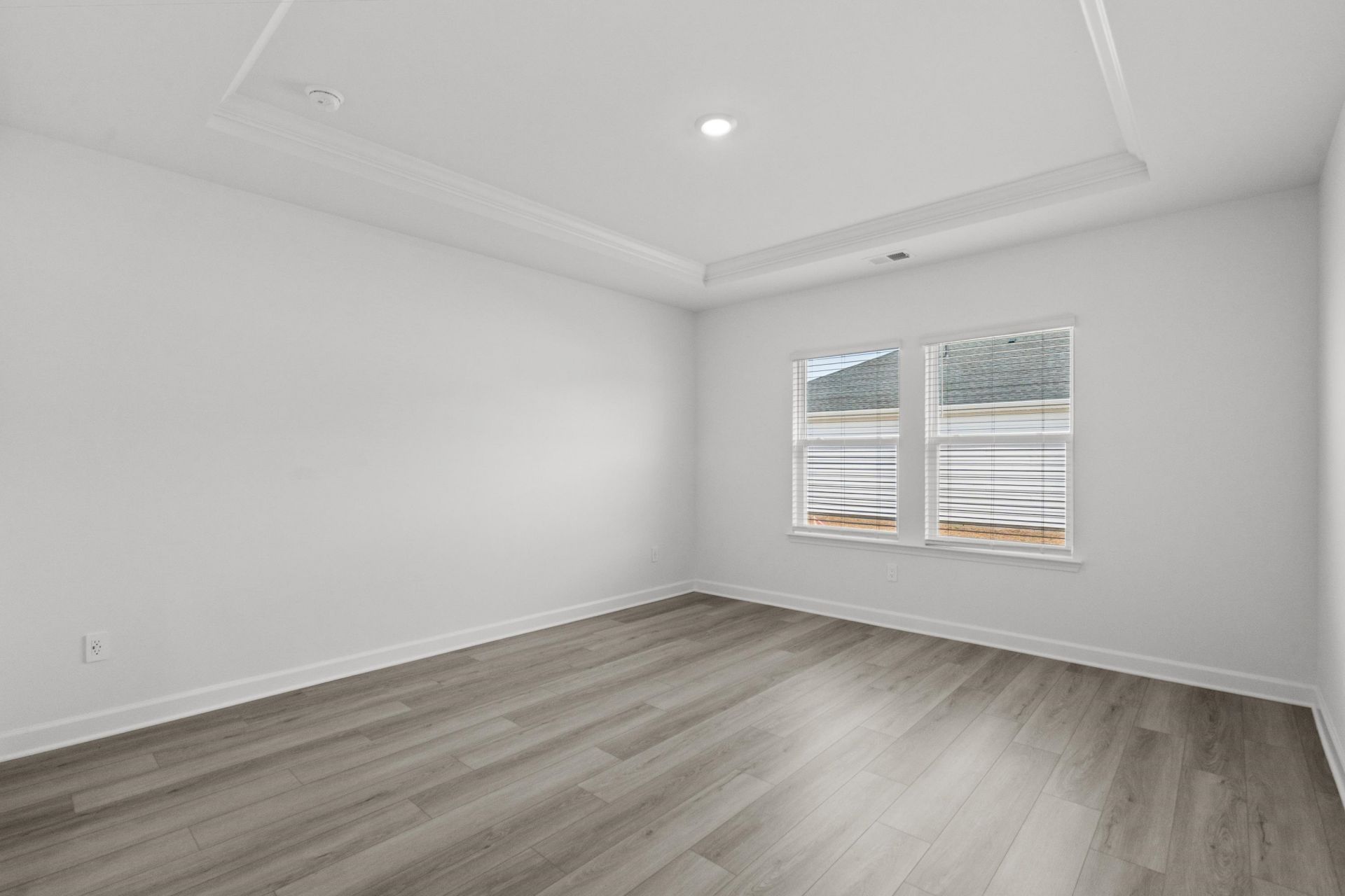 1001 Lauryn Oak Loop Photo 22