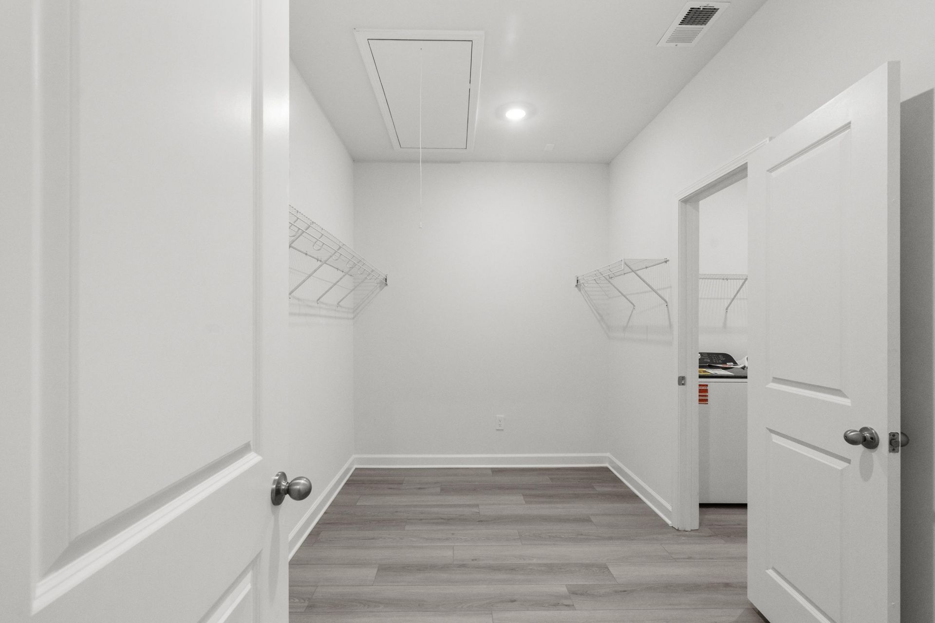 1001 Lauryn Oak Loop Photo 27