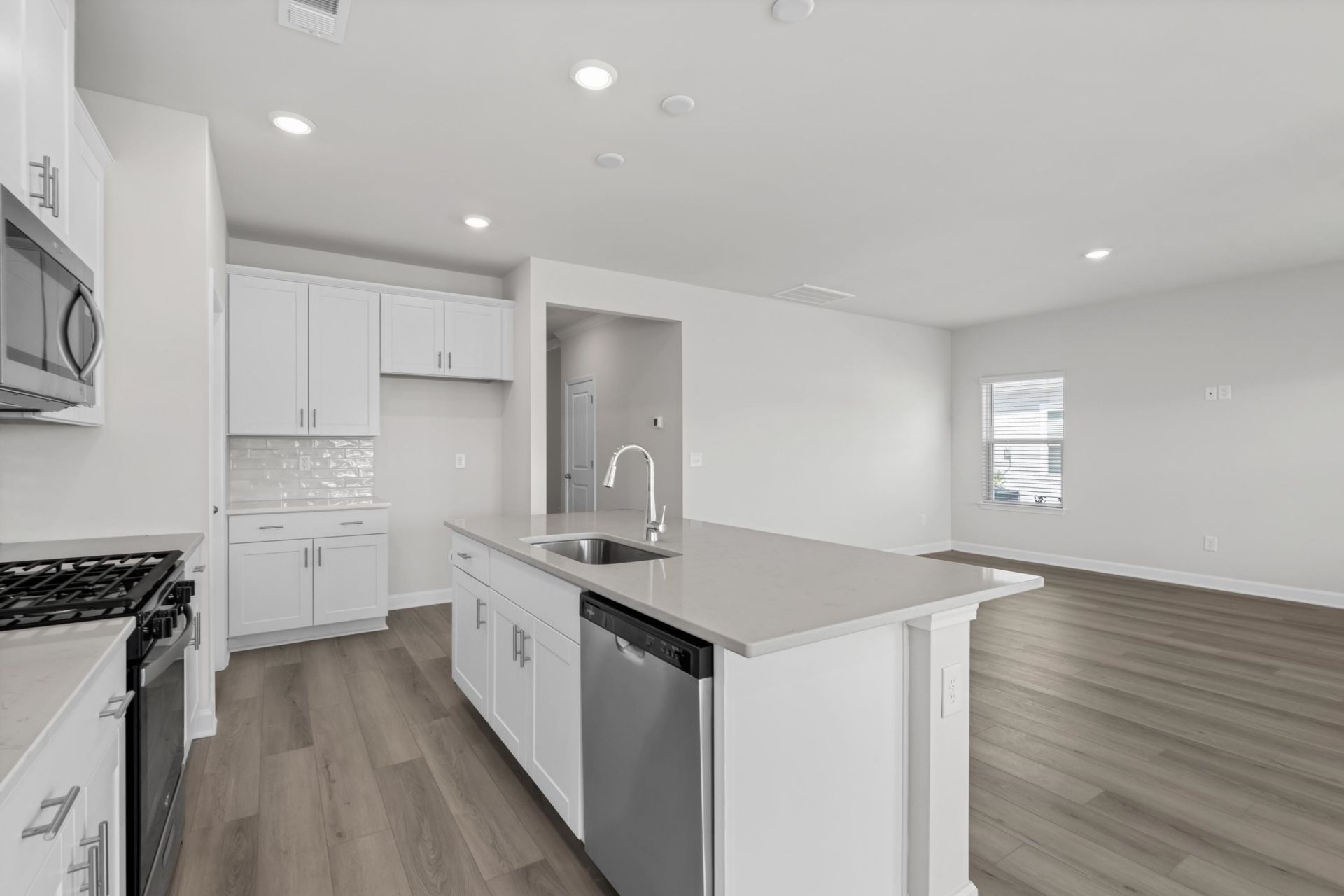 1009 Lauryn Oak Loop Photo 11