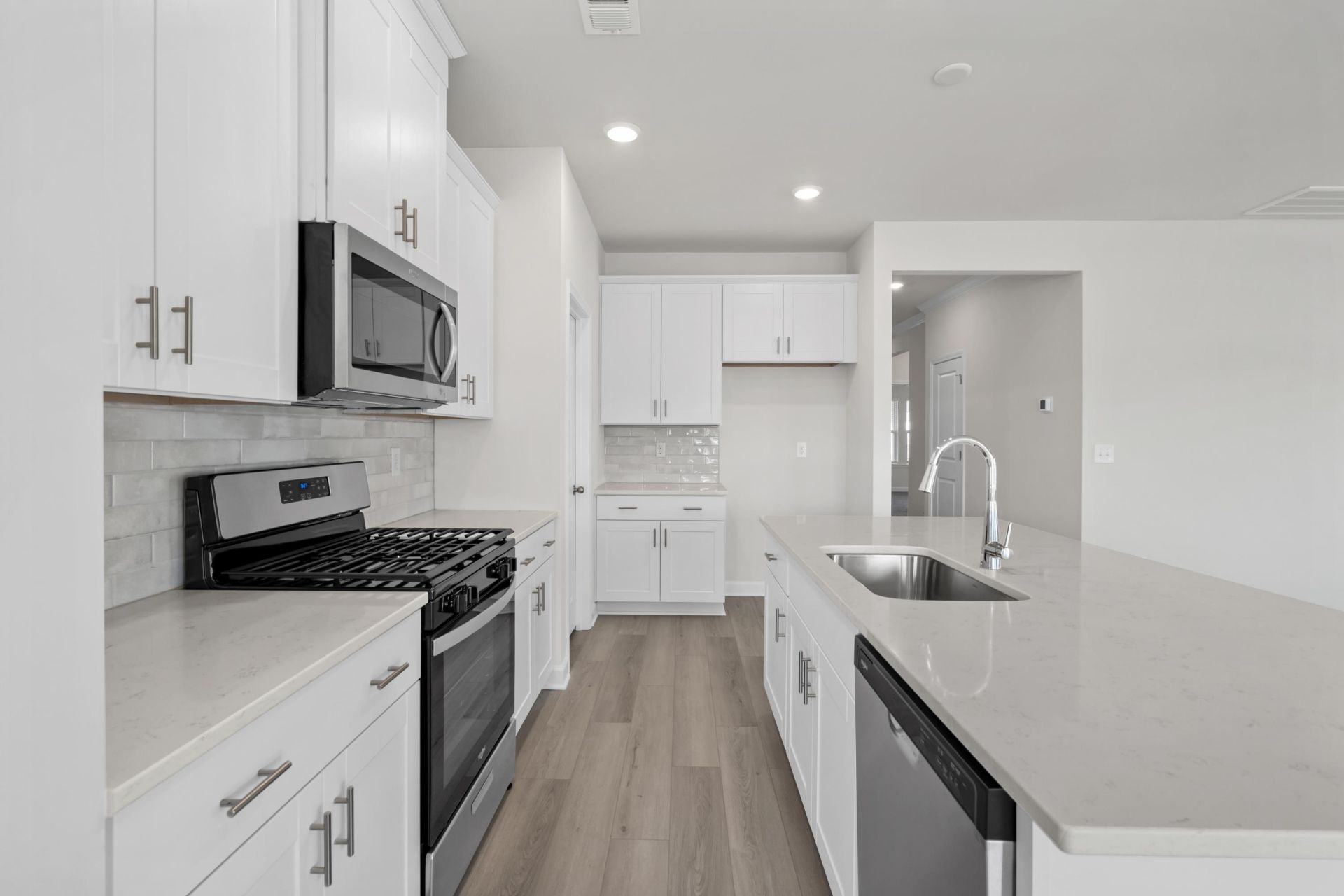 1009 Lauryn Oak Loop Photo 12