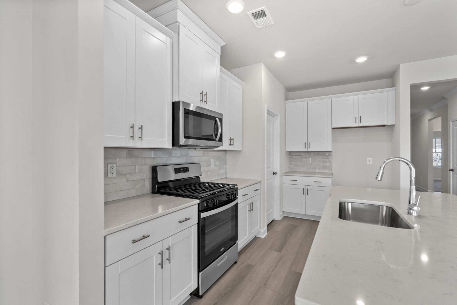 1009 Lauryn Oak Loop Photo 13