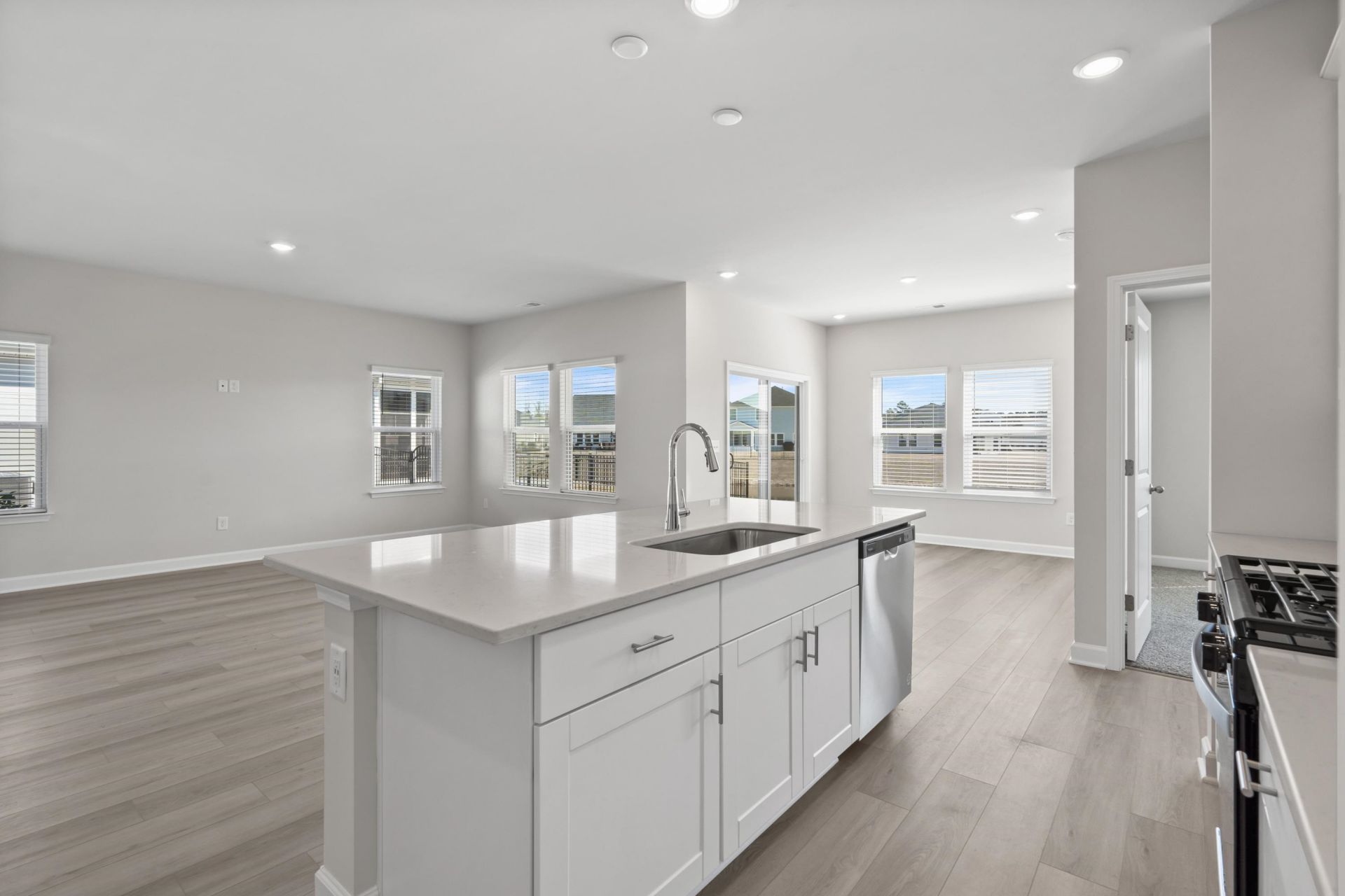 1009 Lauryn Oak Loop Photo 14