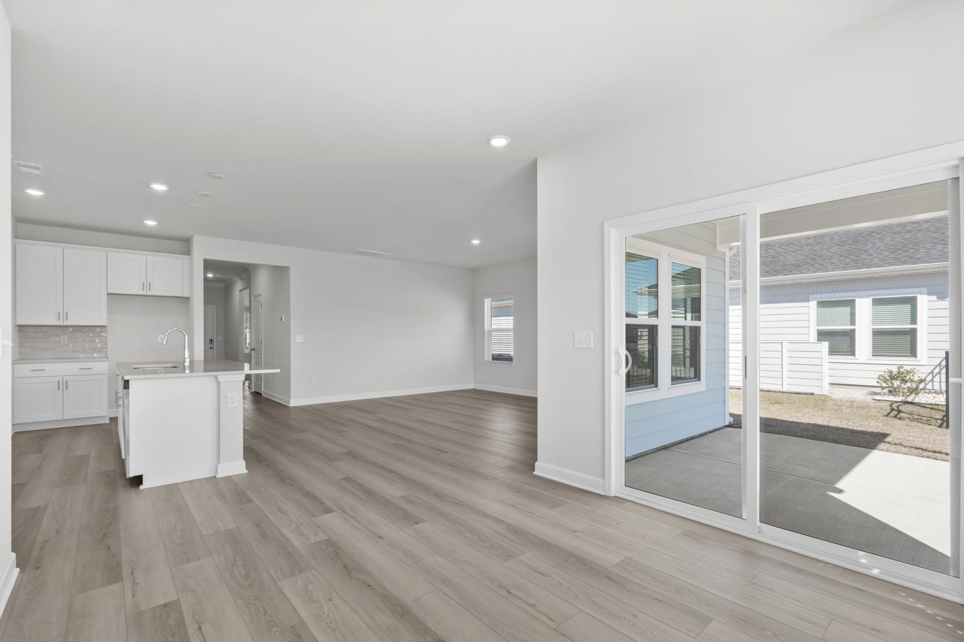 1009 Lauryn Oak Loop Photo 17