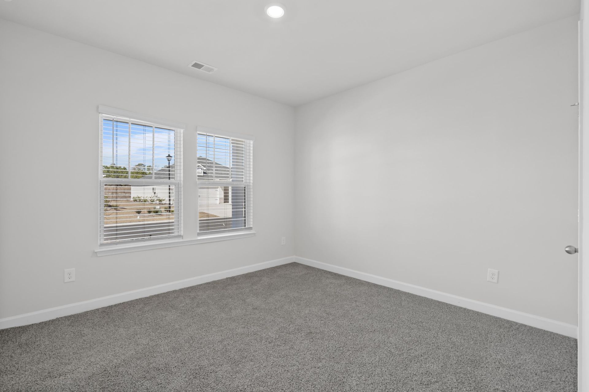 1009 Lauryn Oak Loop Photo 25