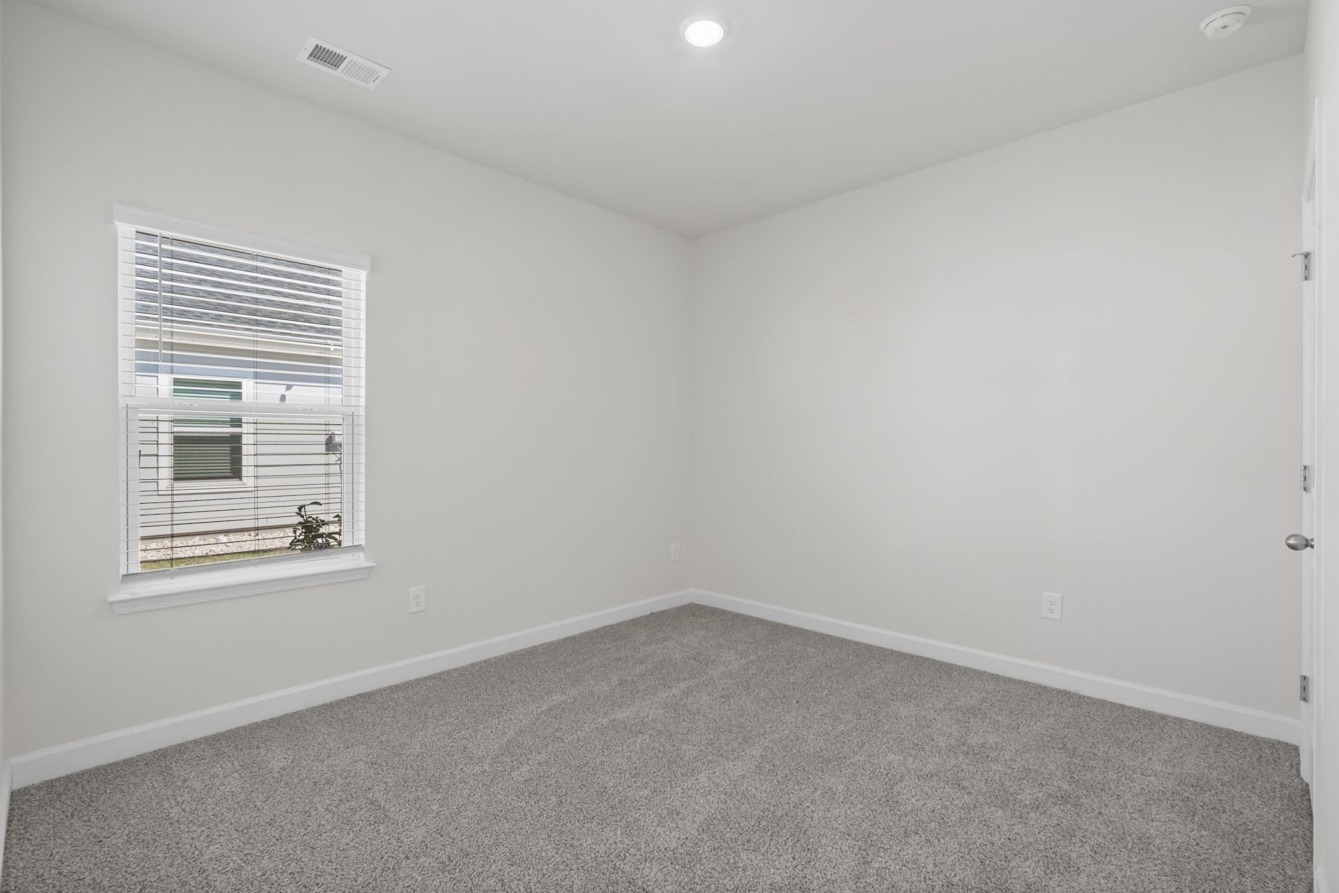 1009 Lauryn Oak Loop Photo 27