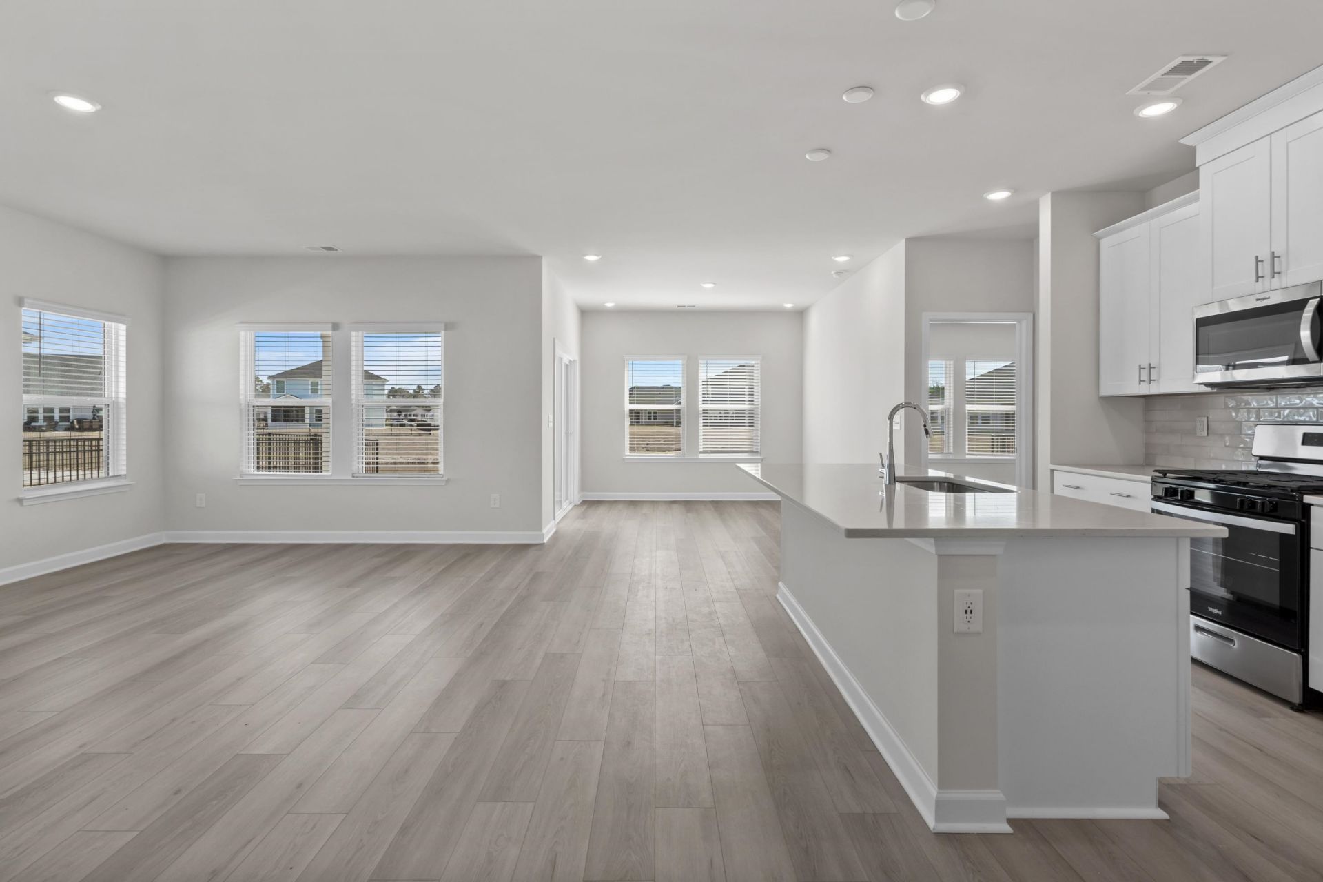 1009 Lauryn Oak Loop Photo 8