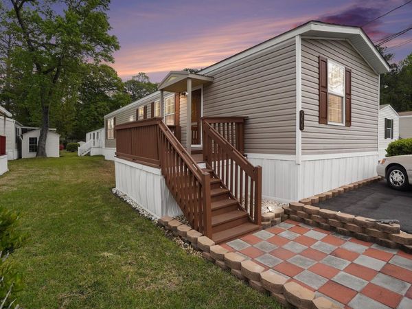 966 Periwinkle Pl., Myrtle Beach, SC 29577