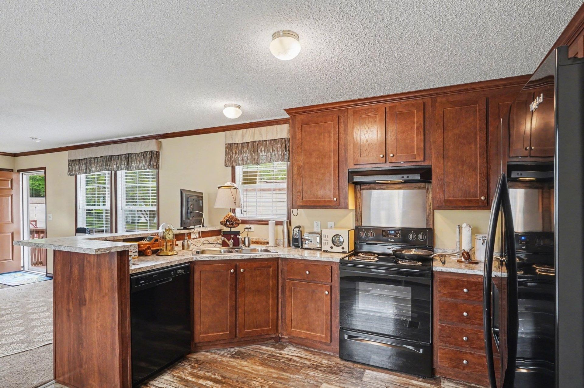 966 Periwinkle Pl. Photo 11