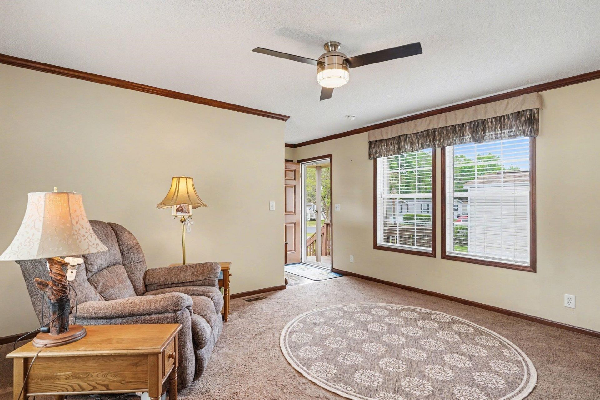 966 Periwinkle Pl. Photo 6