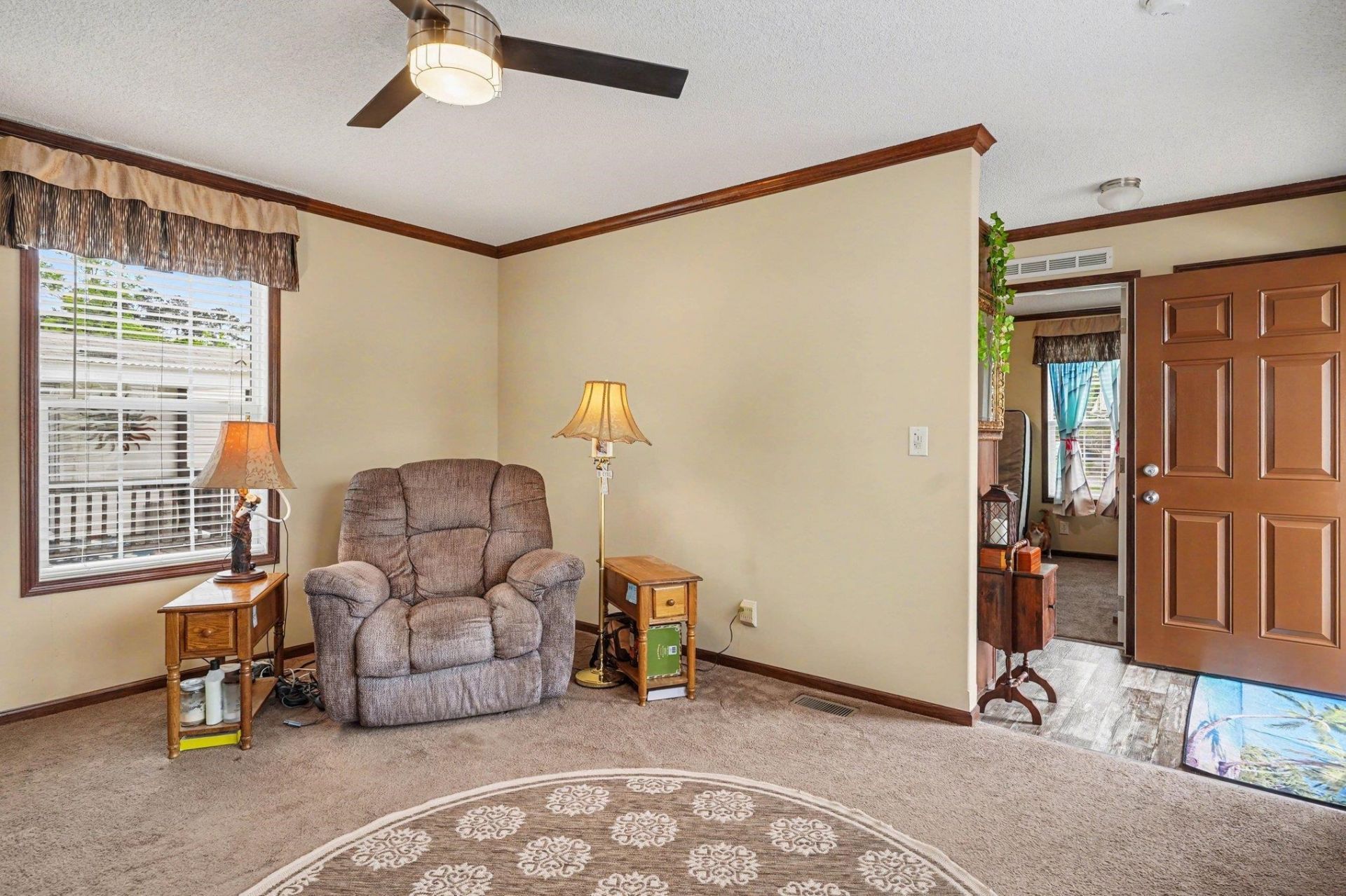 966 Periwinkle Pl. Photo 9