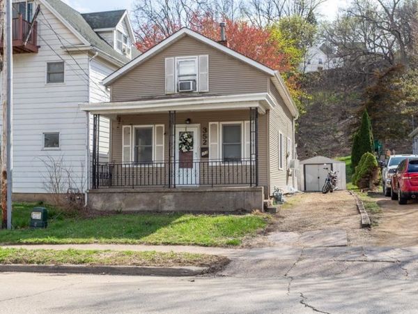 352 Kaufmann Avenue, Dubuque, IA 52001