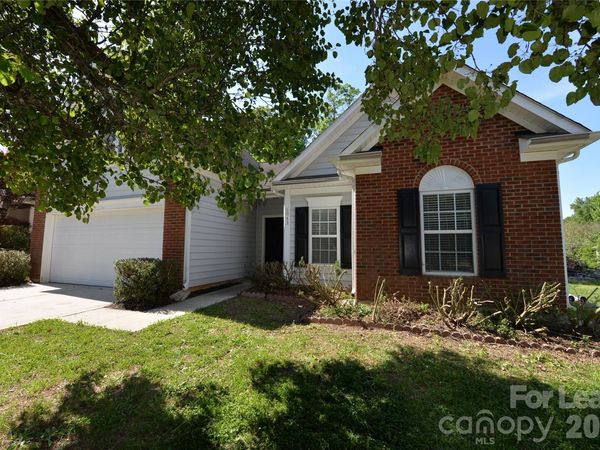 6043 Shining Oak Lane , Charlotte, NC 28269