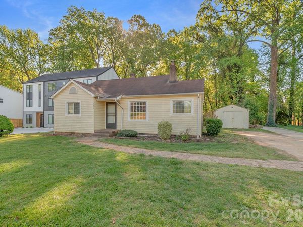 4430 W Tyvola Road , Charlotte, NC 28208
