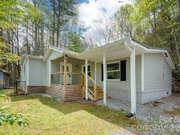 37 Camden Way, Rosman, NC 28772