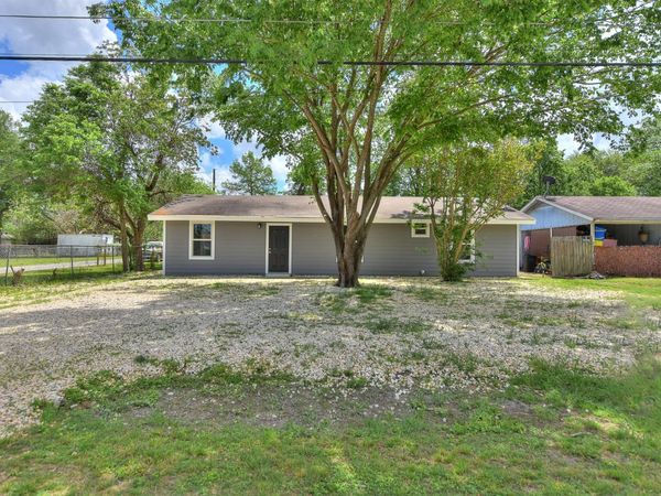 641 Williams Ave, Rockdale, TX 76567