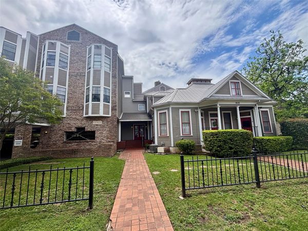 915 W 23rd ST, Unit 206, Austin, TX 78705