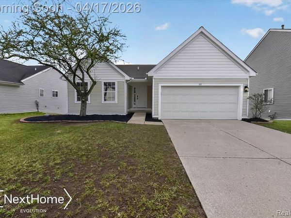 321 Oxford Court, Belleville, MI 48111