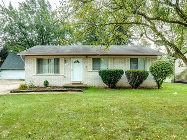 2448 Oakcrest Road, Sterling Heights, MI 48310
