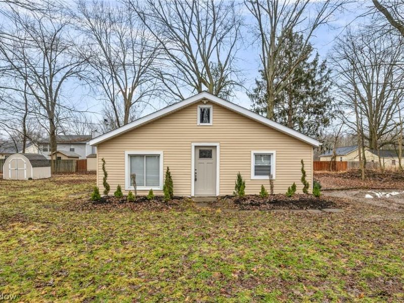 6171 Lee Road, North Ridgeville, OH 44039 Photo 2