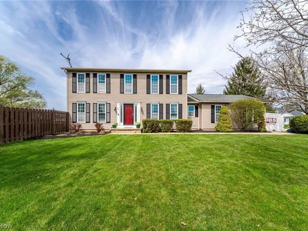 53 Charter Drive , Northfield, OH 44067