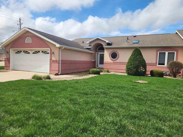 1727 W 18th Street, Unit A, Cedar Falls, IA 50613