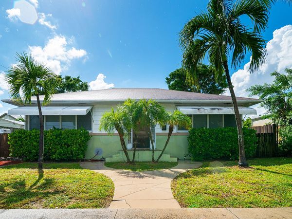 727 S M Street, Lake Worth Beach, FL 33460