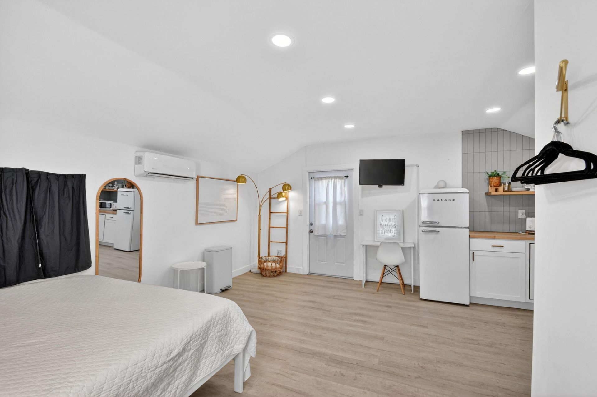 306 N J Street, Lake Worth Beach, FL 33460 Photo