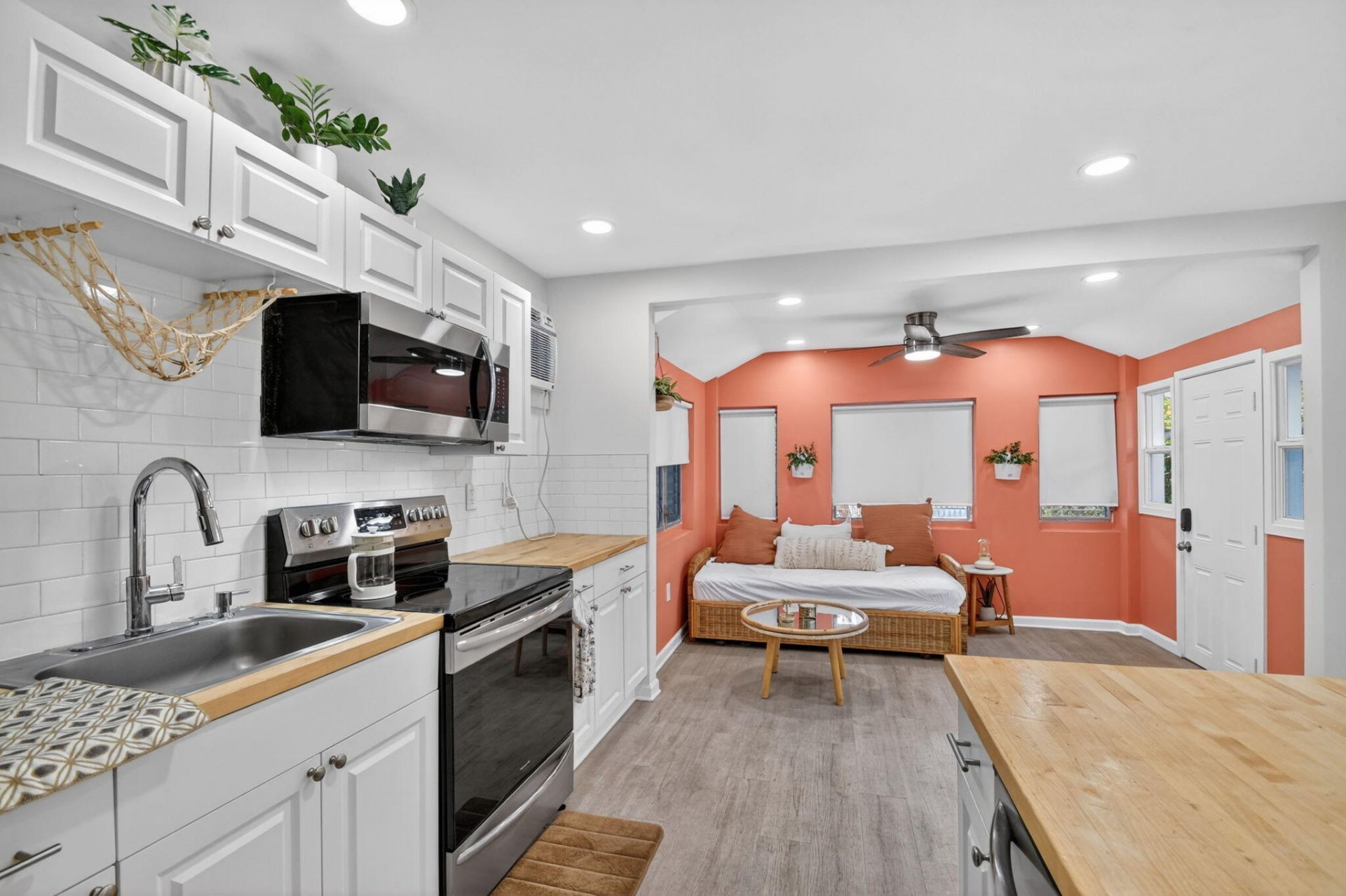 306 N J Street, Lake Worth Beach, FL 33460 Photo