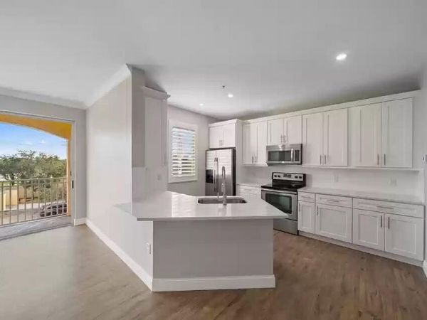 11035 Legacy Boulevard, Unit 301, Palm Beach Gardens, FL 33410