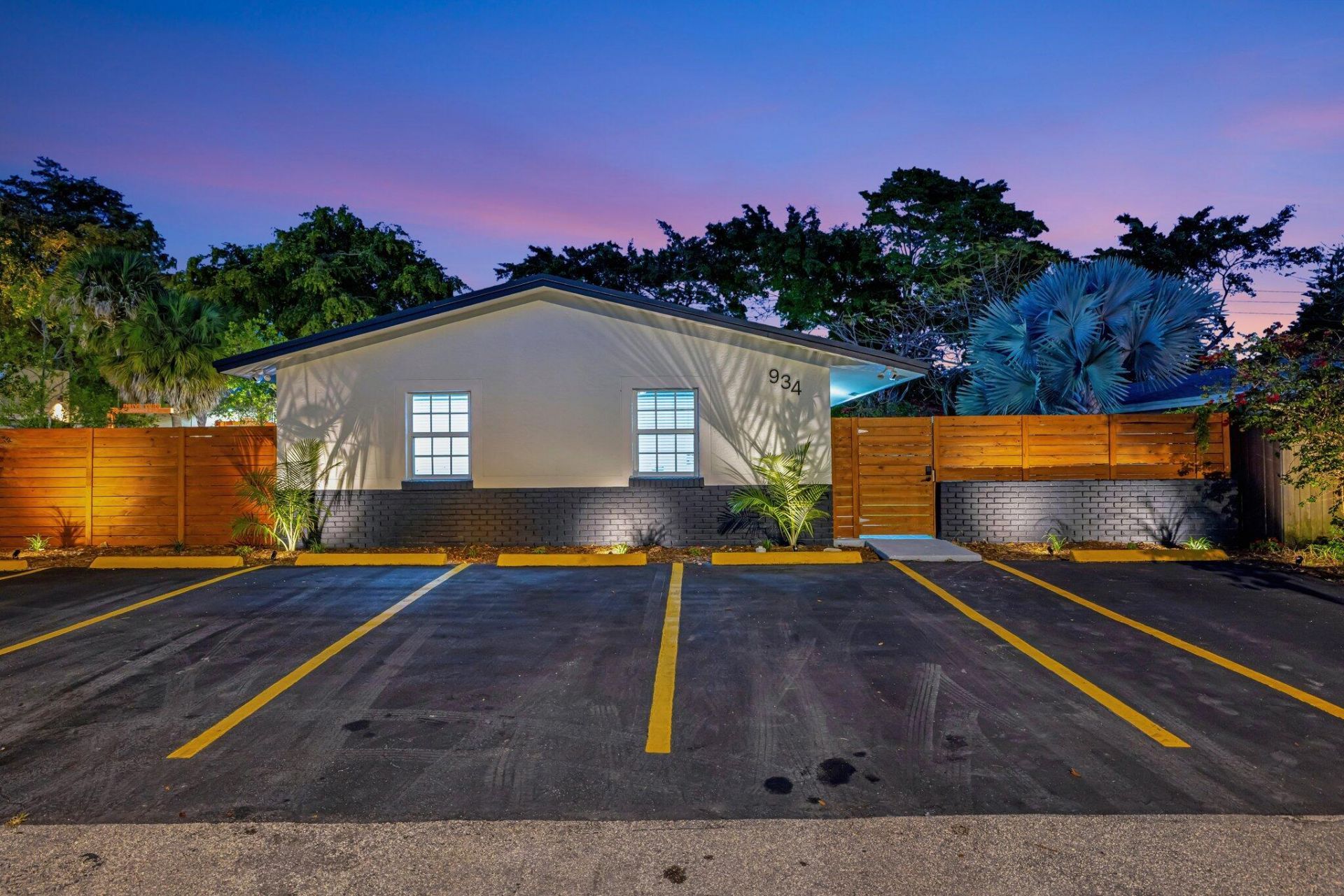934 NW 4th Avenue, Unit 4, Fort Lauderdale, FL 33311 Photo