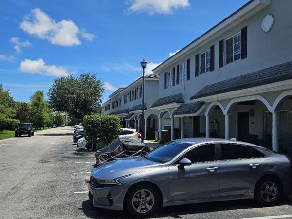 1153 Colonial Palms Way, Palm Springs, FL 33406