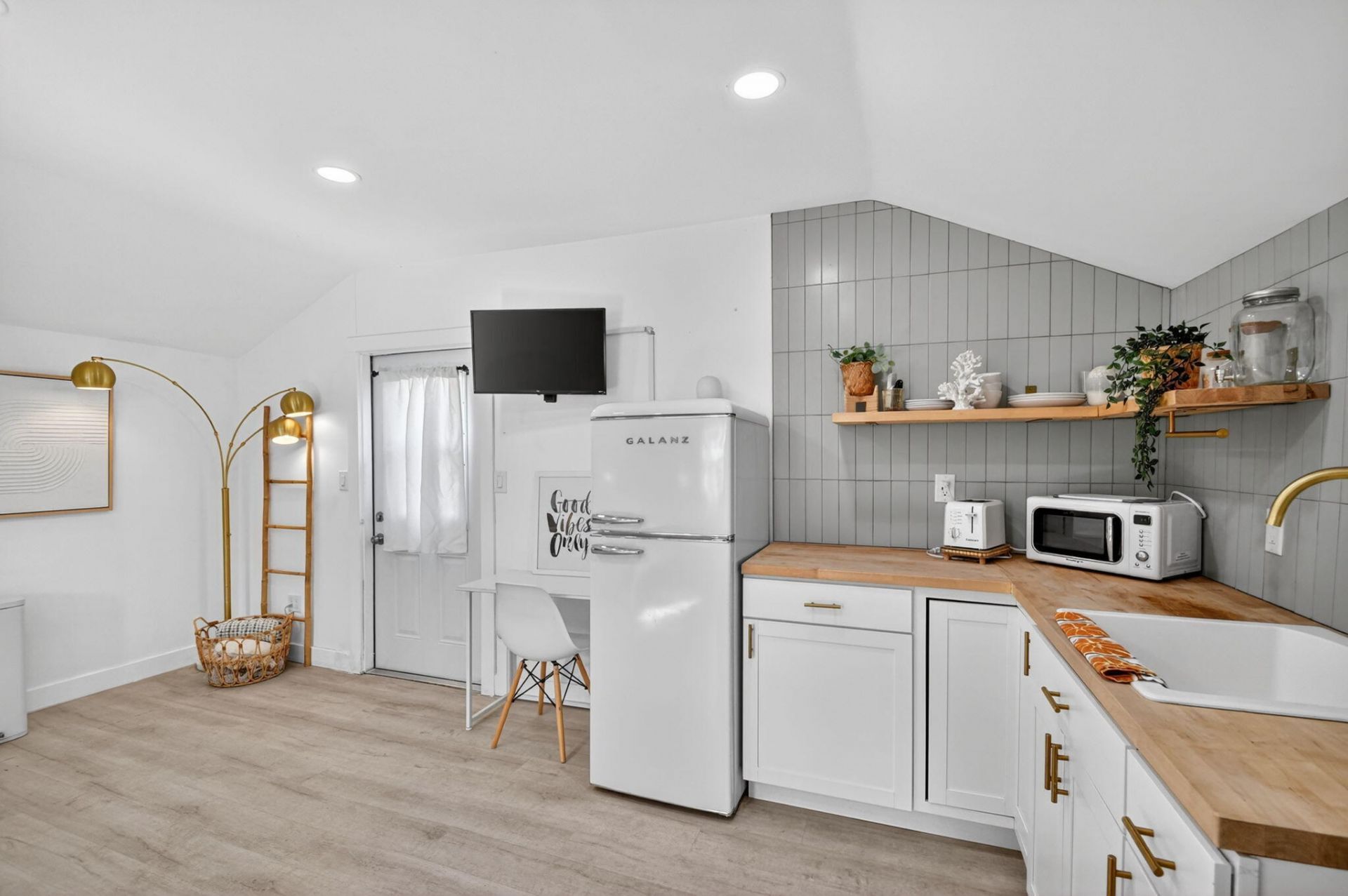 306 N J Street, Lake Worth Beach, FL 33460 Photo