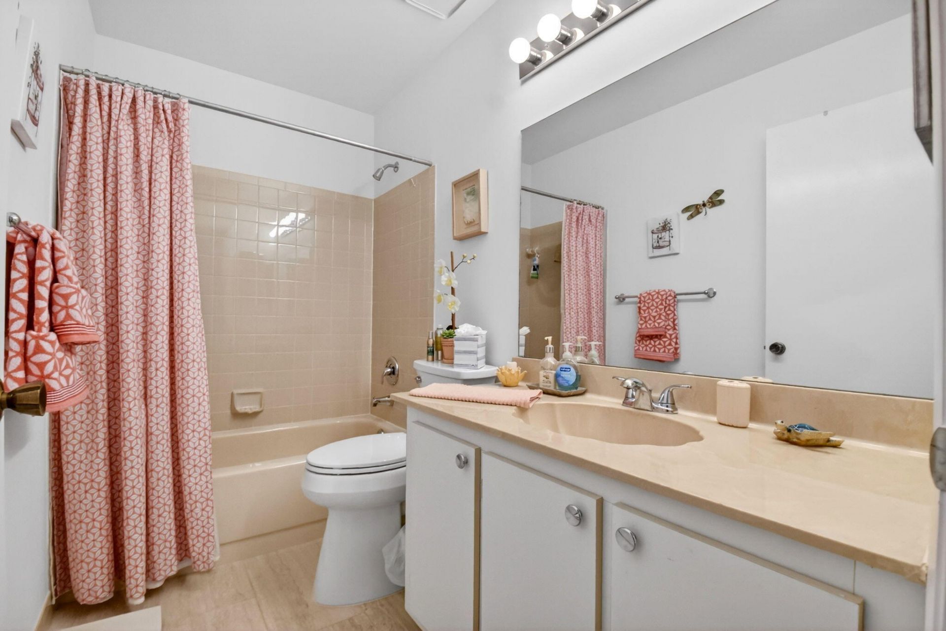 6 Farnworth Drive, Boynton Beach, FL 33426 Photo