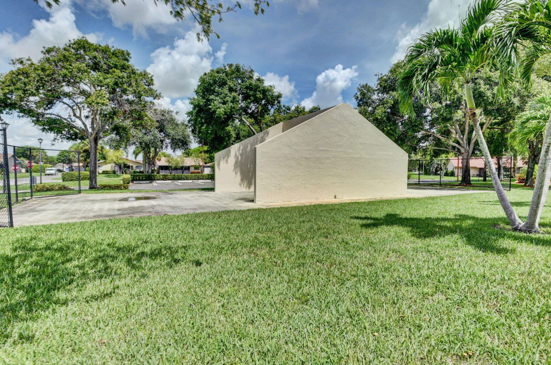 6 Farnworth Drive, Boynton Beach, FL 33426 Photo