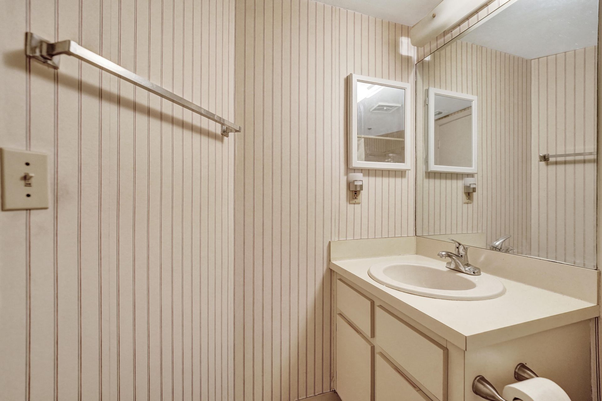 5531 Lakeside Drive, Unit 202, Margate, FL 33063 Photo