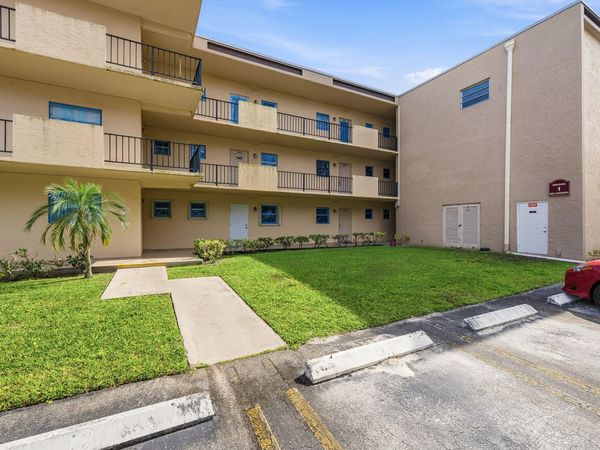 200 Ashbury Road, Unit 106, Hollywood, FL 33024