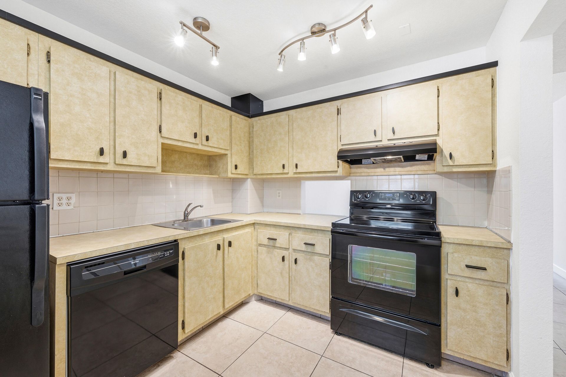 200 Ashbury Road, Unit 106, Hollywood, FL 33024 Photo