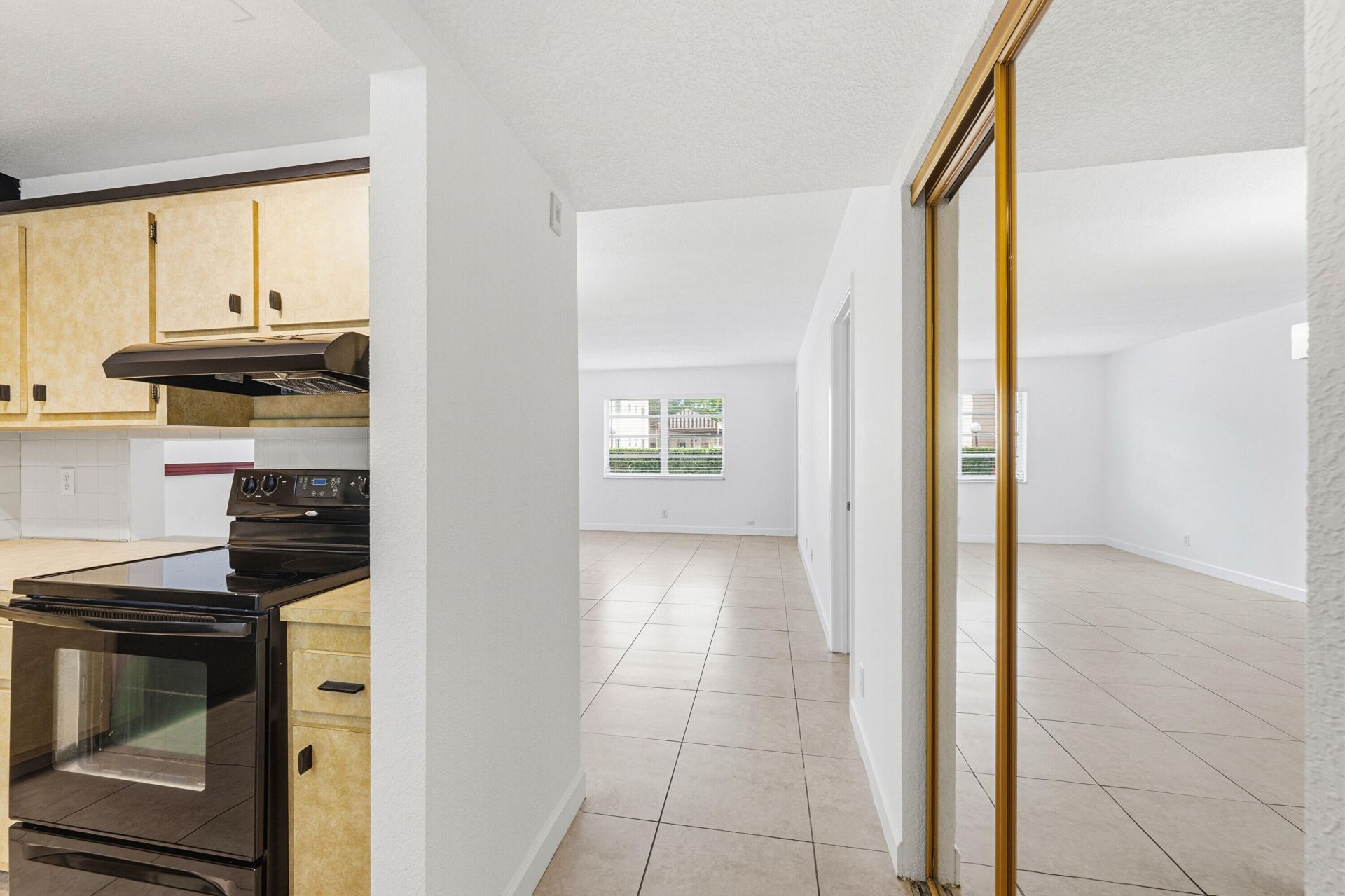 200 Ashbury Road, Unit 106, Hollywood, FL 33024 Photo