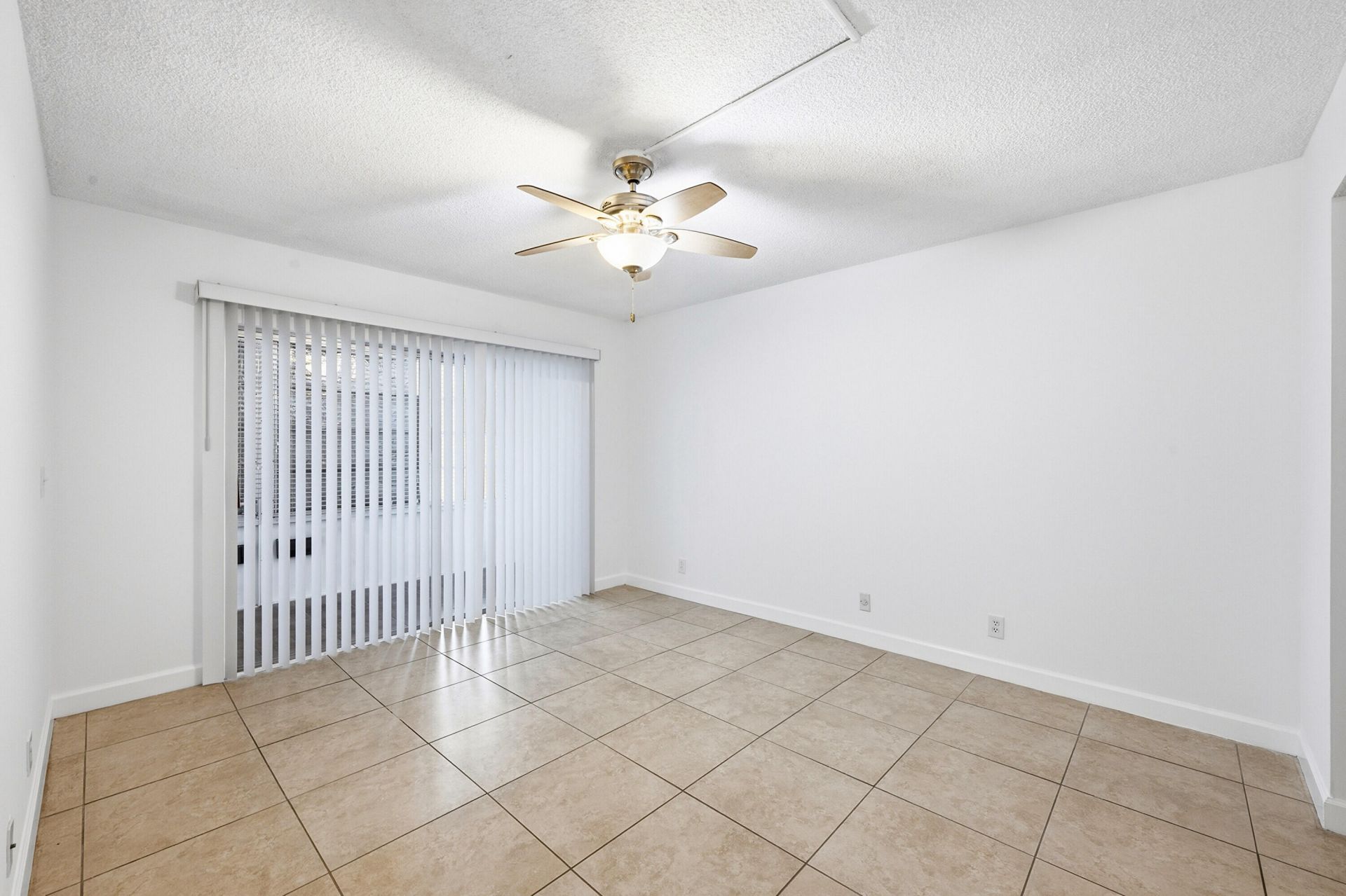 200 Ashbury Road, Unit 106, Hollywood, FL 33024 Photo